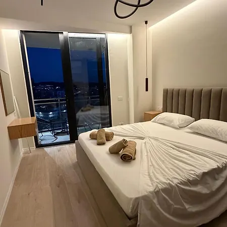 Luxury Skyline -tirana Center * 地拉那